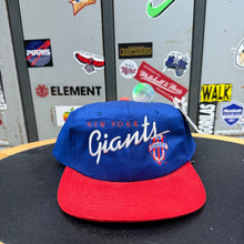 Cargar imagen en el visor de la galería, BNWT Gorra New York Giants Early 90s AMCAP Vintage