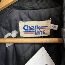 Cargar imagen en el visor de la galería, Chaqueta Bomber Satinada Cincinnati Bengals Late 80’s Chalk Line Vintage - L Youth