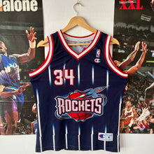 Cargar imagen en el visor de la galería, Camiseta Houston Rockets Road 1997-98 Hakeem Olajuwon #34 Champion Vintage - S/M