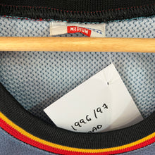 Cargar imagen en el visor de la galería, Camiseta Detroit Pistons Road 1996-97 Grant Hill #33 Champion Vintage - M/L