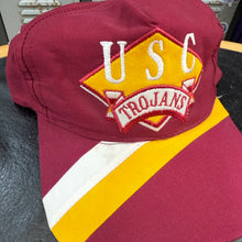 Cargar imagen en el visor de la galería, BNWOT Gorra USC Trojans 80s The Pro Side Liner Vintage