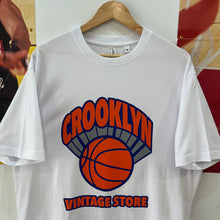 Cargar imagen en el visor de la galería, Camiseta Oversize “Crooklyn Court”