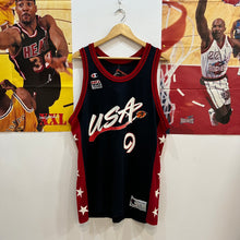 Carregar imagem no visualizador da galeria, Camiseta Dream Team Mitch Richmond Road #9 Champion Vintage - L