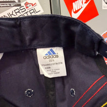 Carregar imagem no visualizador da galeria, BNWT Gorra Selección Española 1998 Adidas Vintage