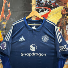 Carregar imagem no visualizador da galeria, Camiseta Manchester United 2024-25 Third Bruno Fernandes #8 Adids - 3XL/4XL