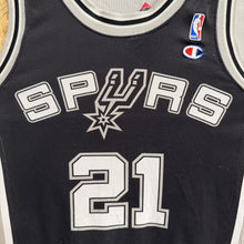 Carregar imagem no visualizador da galeria, Camiseta San Antonio Spurs 2000/03 Road Tim Duncan #21 Champion Vintage - M/L