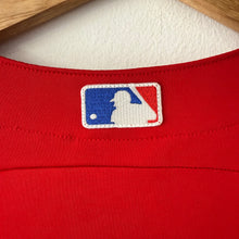 Cargar imagen en el visor de la galería, BNWT Beisbolera Philadelphia Phillies Majestic 2011 Alternate Vintage- XL/XXL