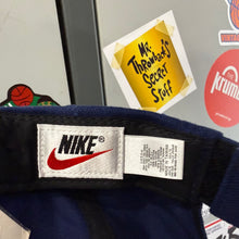 Carregar imagem no visualizador da galeria, BNWT Gorra Nike 1998 Vintage