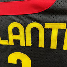 Cargar imagen en el visor de la galería, Camiseta Atlanta Hawks Rewind’74 2003 Shareef Abdur-Rahim #3 Nike Vintage - S/M