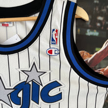 Carregar imagem no visualizador da galeria, Camiseta Orlando Magic Home 1995-97 Penny Hardaway #1 Champion Vintage - S/M