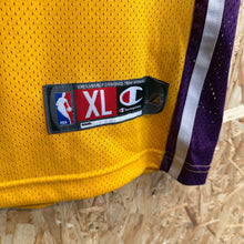 Load image into Gallery viewer, Camiseta Los Angeles Lakers 2004/06 Home Kobe Bryant #8 Champion Vintage - XL/XXL