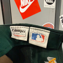 Cargar imagen en el visor de la galería, Gorra Oakland Athletics 90s Campri Teamline Vintage