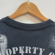 Cargar imagen en el visor de la galería, Camiseta Property of Alcatraz 1999 AAA Vintage - M