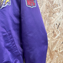 Lade das Bild in den Galerie-Viewer, Chaqueta Bomber Satinada Minnesota Vikings Late 80’s/ Early 90’s Starter Vintage - M/L