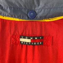 Cargar imagen en el visor de la galería, Chaqueta Tommy Hilfiger Spellout Vintage - M/L