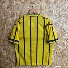 Carregar imagem no visualizador da galeria, Camiseta Burnley FC 1993-95 Away Mitre Vintage - S/M