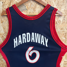 Load image into Gallery viewer, Camiseta USA Basketball 1996 Road Penny Hardaway #6 Champion Vintage - L/XL