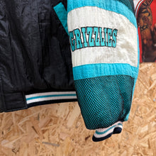 Cargar imagen en el visor de la galería, Chaqueta Vancouver Grizzlies Mid 90s Mighty-Mac Vintage - XS/S
