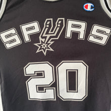 Cargar imagen en el visor de la galería, Camiseta San Antonio Spurs Road 2004-08 Manu Ginobili #20 Champion Vintage - S/M