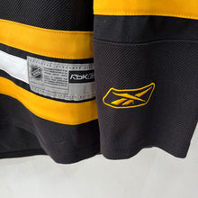 Charger l'image dans la galerie, Camiseta Boston Bruins 2007-08 Home Milan Sucic #17 Reebok - M/L