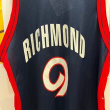 Carregar imagem no visualizador da galeria, Camiseta Dream Team Mitch Richmond Road #9 Champion Vintage - L