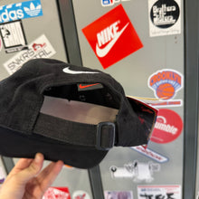 Load image into Gallery viewer, BNWT Gorra Nike Air Max 1998 Vintage
