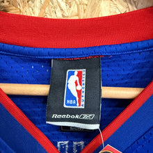 Carregar imagem no visualizador da galeria, Camiseta Detroit Pistons 2004/05 Road Richard “Rip” Hamilton #32 Reebok Vintage - S/M