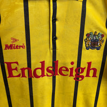 Carregar imagem no visualizador da galeria, Camiseta Burnley FC 1993-95 Away Mitre Vintage - S/M