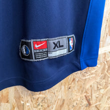 Lade das Bild in den Galerie-Viewer, Camiseta de tiro Dallas Mavericks 2003/04 Nike Vintage - XL/XXL