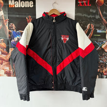 Cargar imagen en el visor de la galería, Chaqueta Chicago Bulls Early 90s Starter Vintage - L/XL