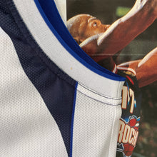 Cargar imagen en el visor de la galería, Camiseta Dallas Mavericks Home 2000-03 Dirk Nowitzki #41 Champion Vintage - XS/S
