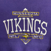 Cargar imagen en el visor de la galería, Sudadera Minnesota Vikings 90’s Cadre Athletic Vintage - L/XL