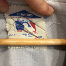 Cargar imagen en el visor de la galería, Chaqueta Bomber Satinada Oakland Athletics 80’s Pyramid Vintage - L/XL