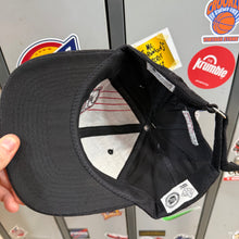 Carregar imagem no visualizador da galeria, BNWT Gorra Buffalo Sabres Late 90s CCM Vintage