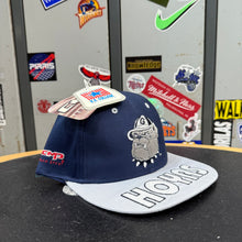Cargar imagen en el visor de la galería, BNWT Gorra Georgetown Hoyas 90s CMP Vintage