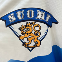 Cargar imagen en el visor de la galería, BNWOT Camiseta Hockey Finlandia 1997 Home Nike Vintage - XL/XXL