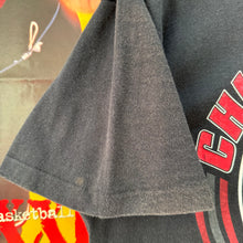 Cargar imagen en el visor de la galería, Camiseta Chicago Bulls 1996 Starter Vintage - L