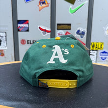 Load image into Gallery viewer, Gorra Oakland Athletics 90s Drew Pearson Vintage