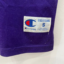 Cargar imagen en el visor de la galería, Camiseta Utah Jazz Road 1998-99 Karl Malone #32 Champion Vintage - S/M