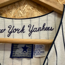 Charger l'image dans la galerie, Beisbolera New York Yankees Early 90s Starter Vintage- L/XL