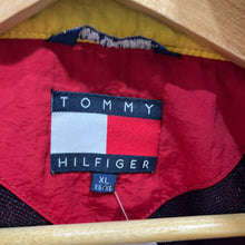 Cargar imagen en el visor de la galería, Chaqueta Tommy Hilfiger Spellout Early/Mid 90’sVintage - L/XL