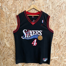 Cargar imagen en el visor de la galería, Camiseta Philadelphia 76ers Road 2002/03 Keith Van Horn #4 Nike Vintage - L/XL