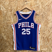 Load image into Gallery viewer, Camiseta Philadelphia 76ers Road 2020/21 Ben Simmons #25 Nike - M/L