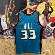Cargar imagen en el visor de la galería, Camiseta Detroit Pistons Road 1997/98 Grant Hill #33 Champion Vintage - M/L