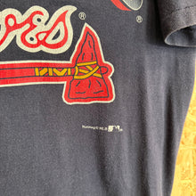 Cargar imagen en el visor de la galería, Camiseta Atlanta Braves Early 90s Nutmeg Mills Vintage - M/L