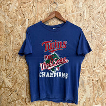 Cargar imagen en el visor de la galería, Camiseta Minnesota Twins 1987 Champion Vintage - S/M