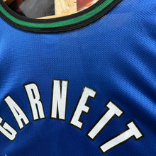 Lade das Bild in den Galerie-Viewer, Camiseta Minnesota Timberwolves Road 1996/99 Kevin Garnett #21 Champion Vintage - XL/XXL