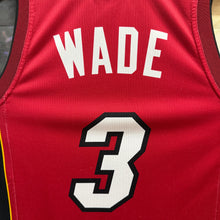Cargar imagen en el visor de la galería, Camiseta Miami Heat 2009/10 Alternate Dwayne Wade #3 Champion Vintage - M/L