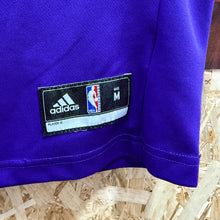 Carregar imagem no visualizador da galeria, Camiseta Sacramento Kings Road 2014/15 Ben McLemore #16 Adidas Vintage - M YOUTH