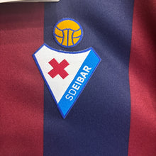 Carica l'immagine nel visualizzatore di Gallery, BNWT Camiseta SD Eibar 2016-17 Home Puma - M/L